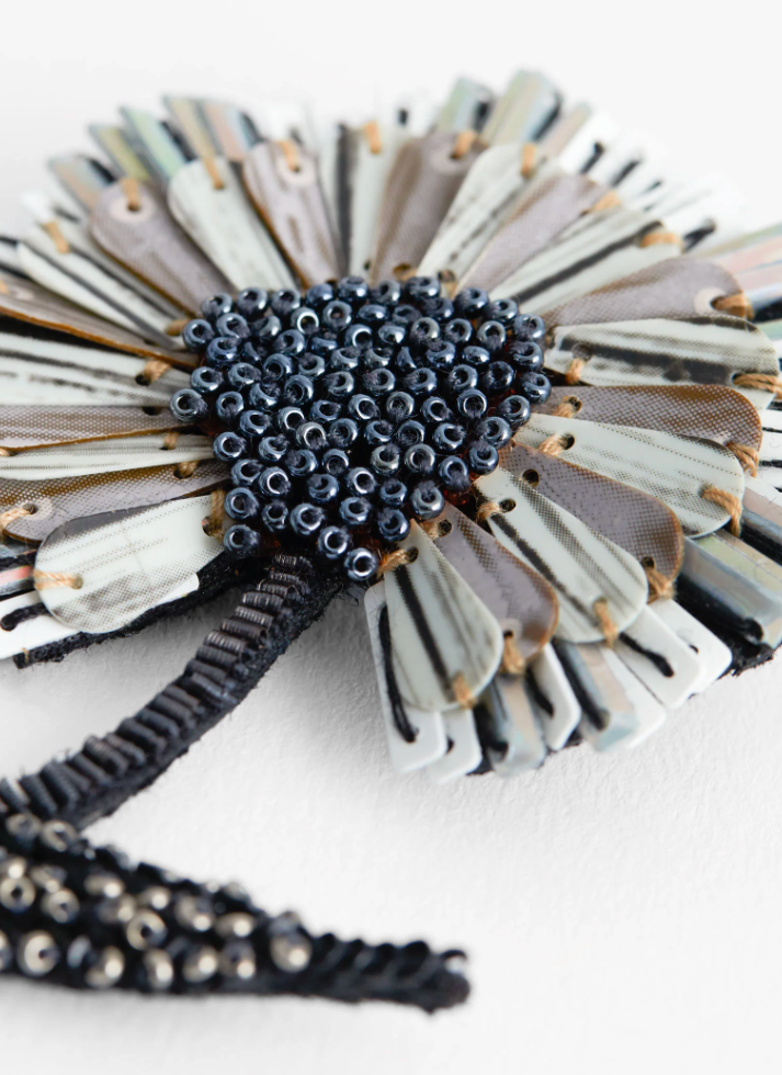 Trovelore Brooch | Ruffle Flower