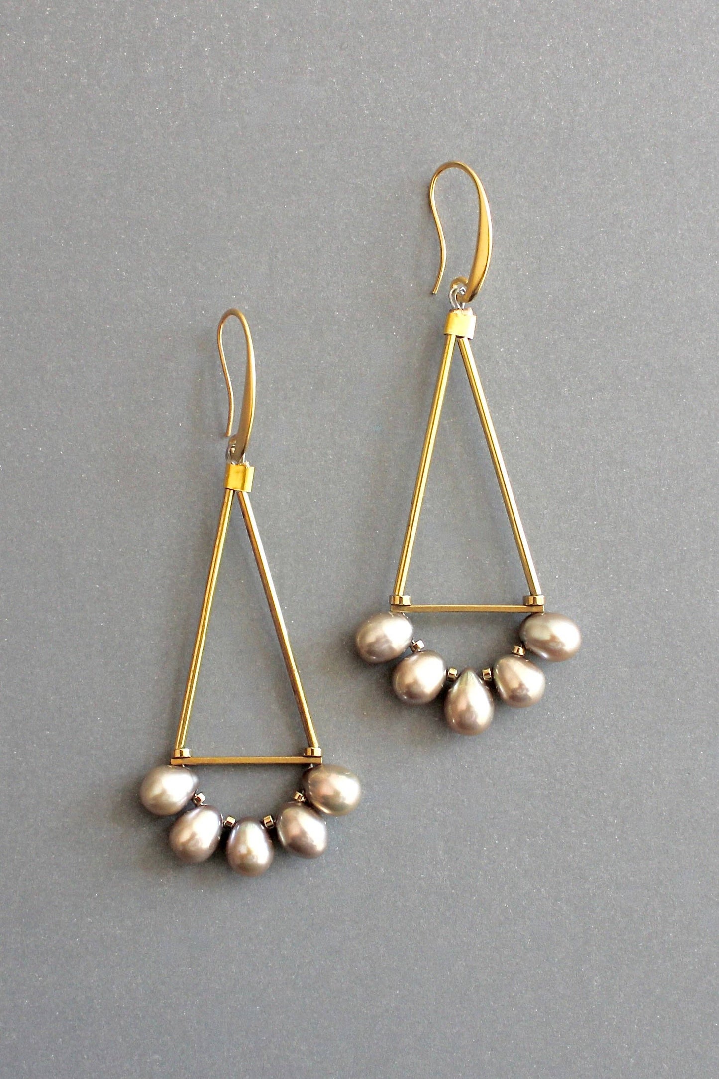 David Aubrey | Freshwater pearl geometric earrings