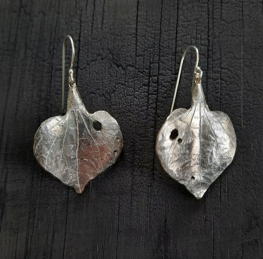 Emma Cunningham | Kawakawa Leaf Earrings small