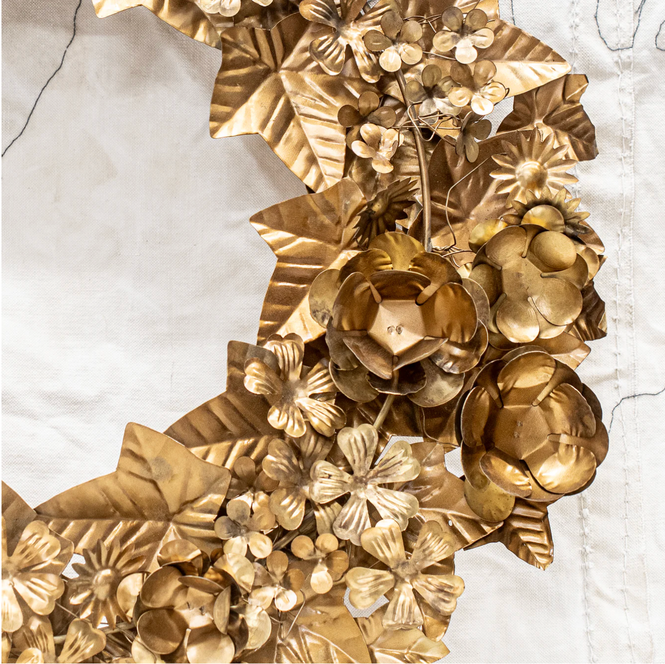 Ornamentation | Wreath Large Floral Metal - Gold