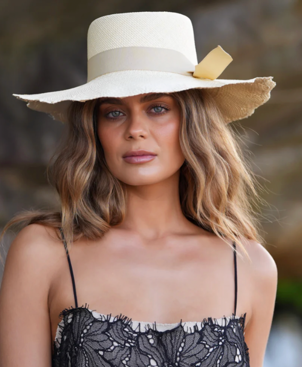 Sarah J Curtis | Scalloped Elegance Hat / Size 55/57