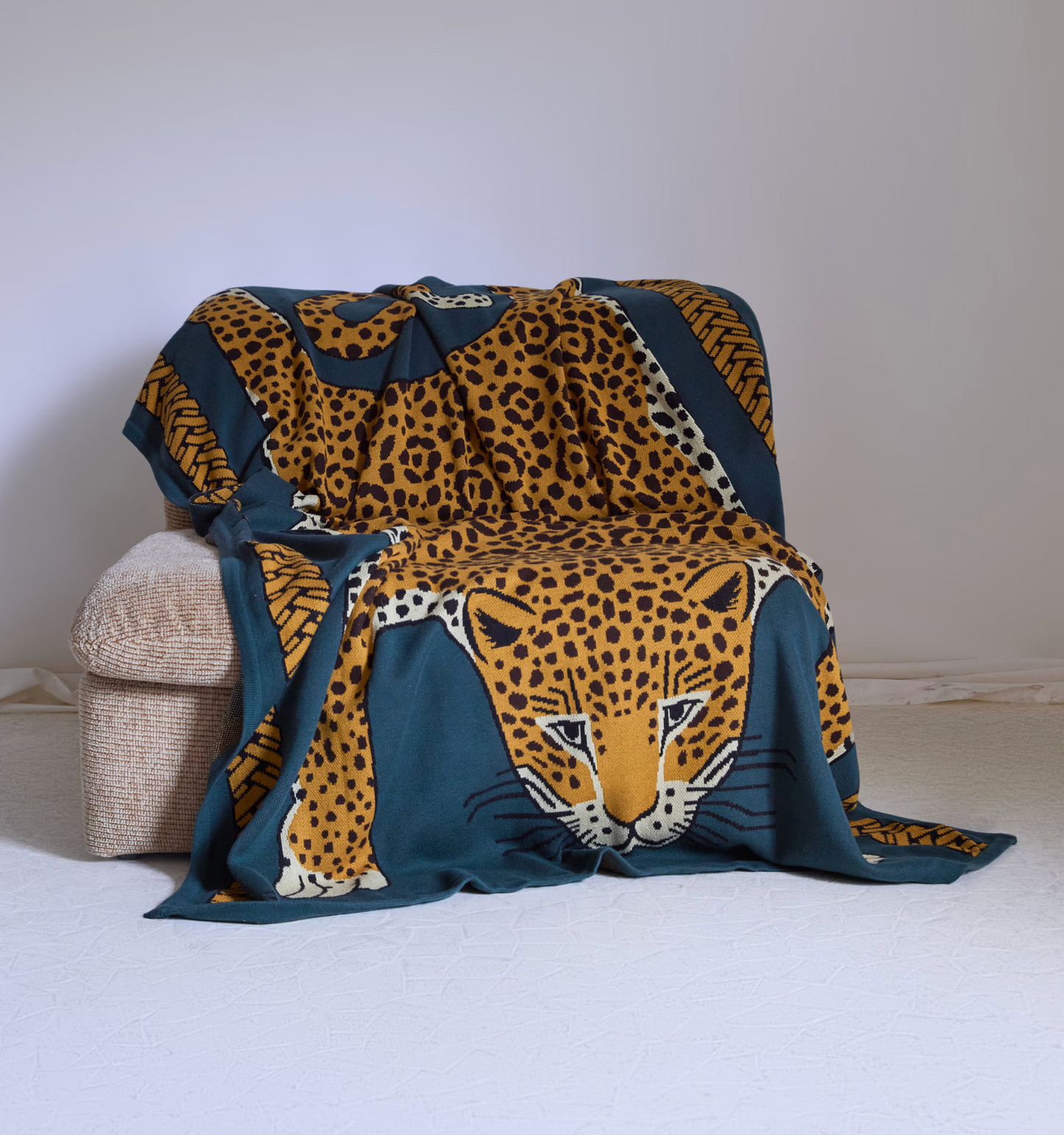 Inoui Edition  |  Green Throw LEOPARD